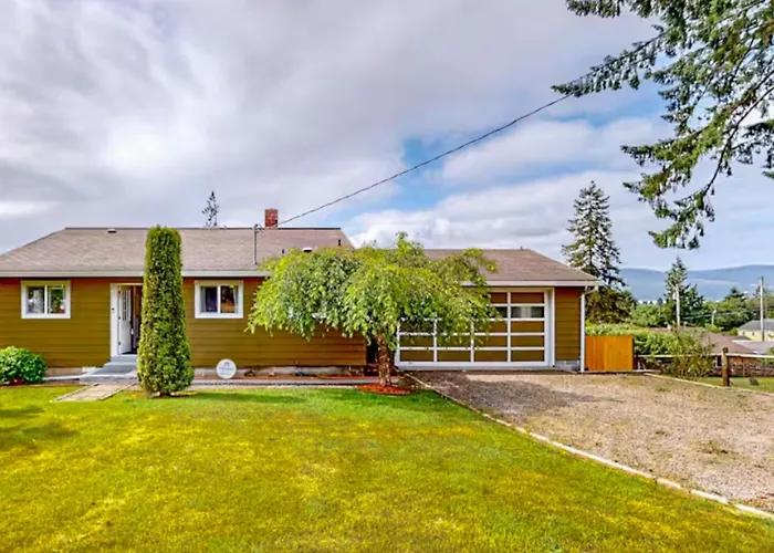 Bonnie\'S Bayview Beach House
